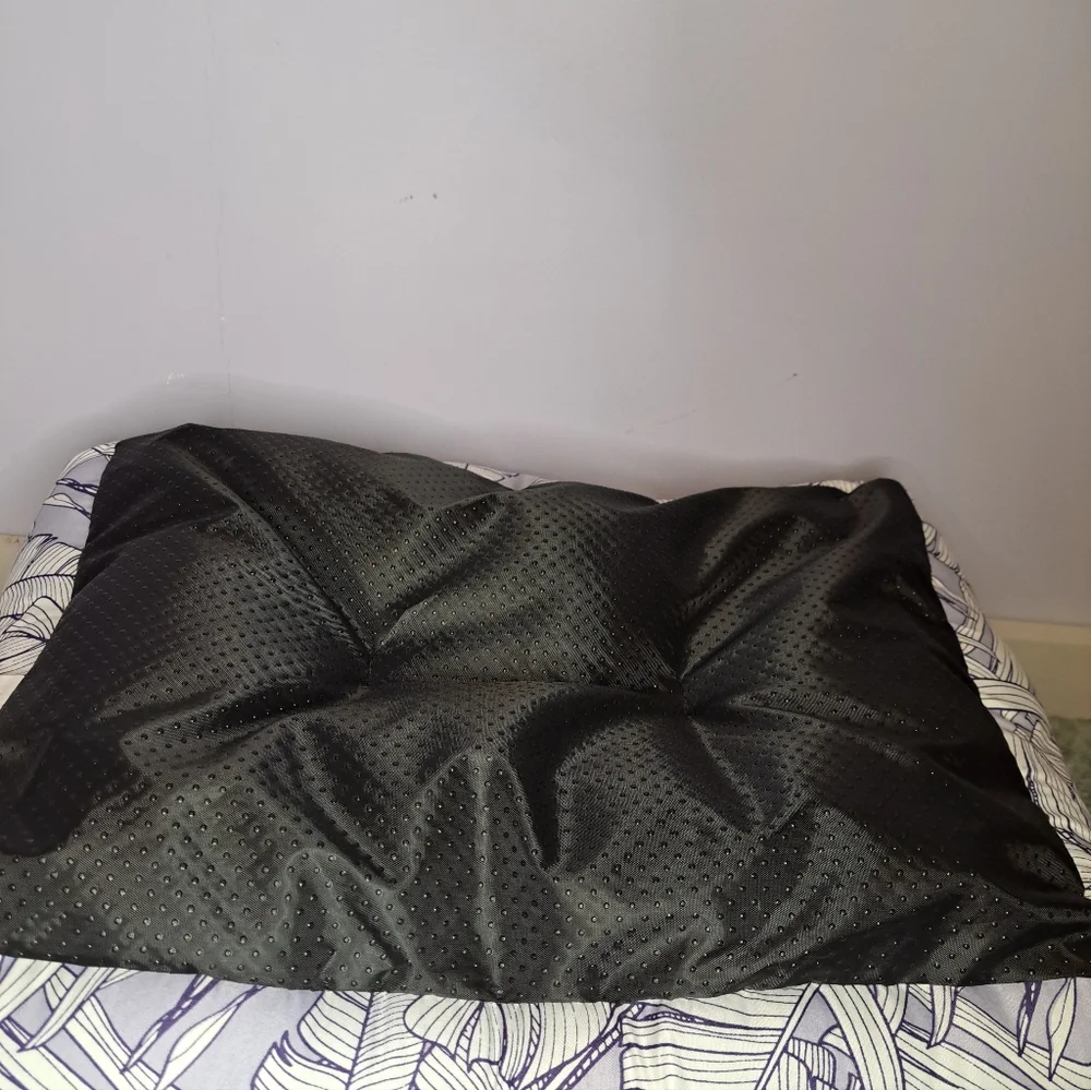 NEW DOGGO BED